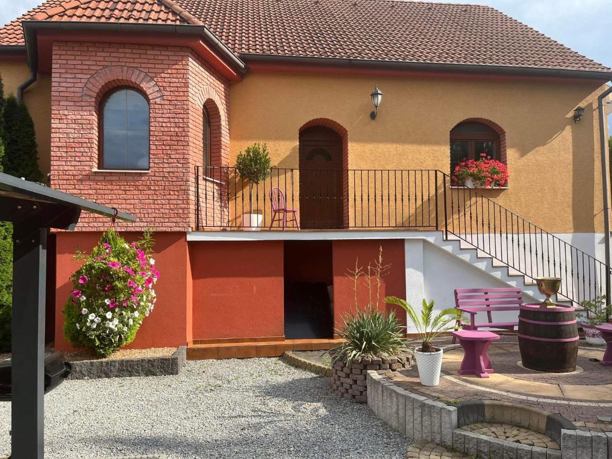 Sebe Apartments 2 Holic Exterior photo